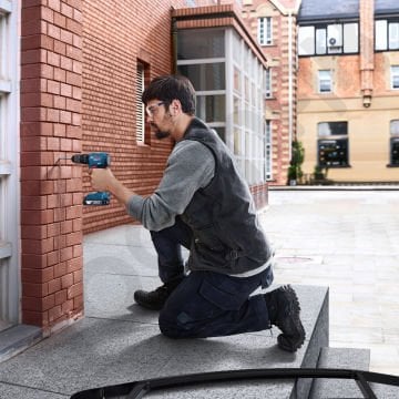 Bosch Professional GSB 185 LI Akülü Darbeli Delme Vidalama Makinesi 2 x 2.0 Ah